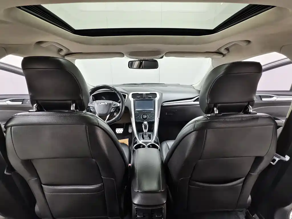 Ford Mondeo 2015 — фото 10