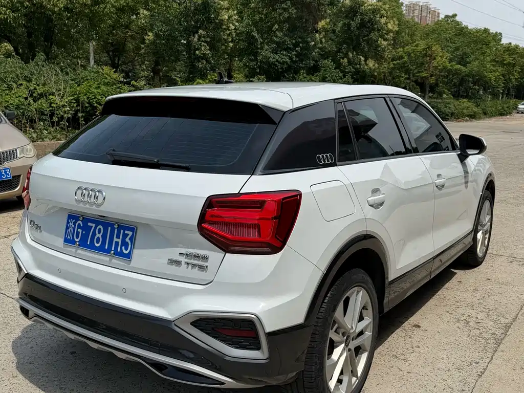 Audi Q2L 2022 — фото 13