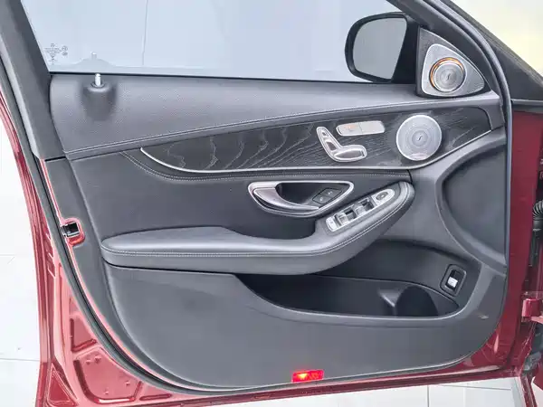 Mercedes-Benz C-Class 2019