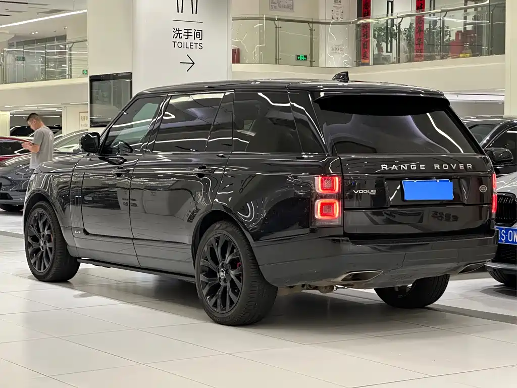 Land Rover Range Rover 2021 — фото 16