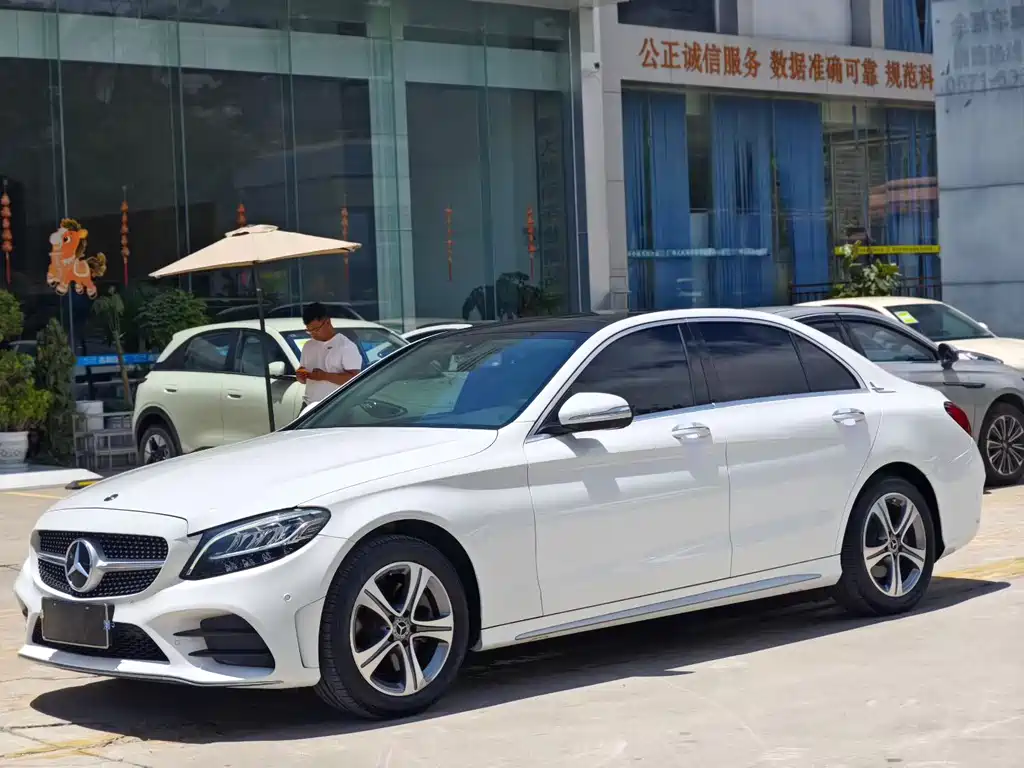 Mercedes-Benz C-Class 2019