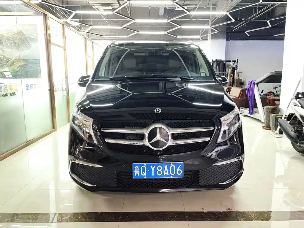 Mercedes-Benz V-Class 2020 — фото 2