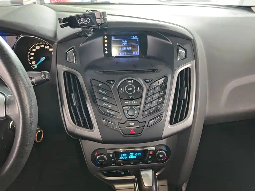 Ford Focus 2015 — фото 13