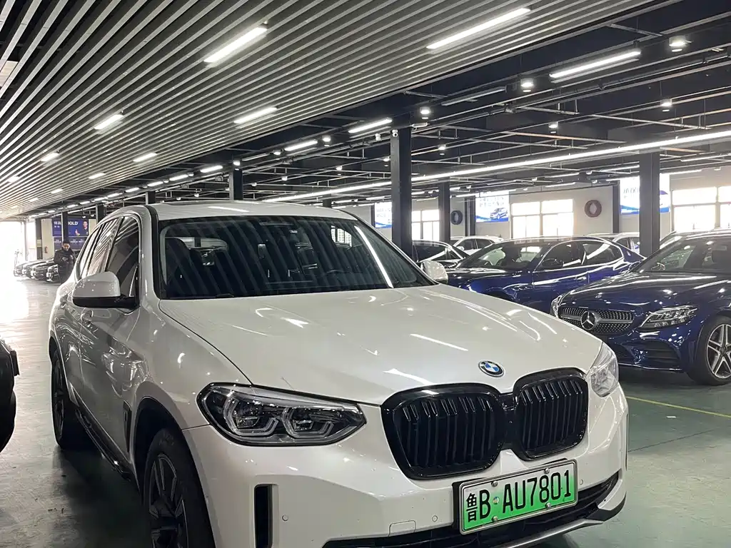 BMW iX3 2021 — фото 3