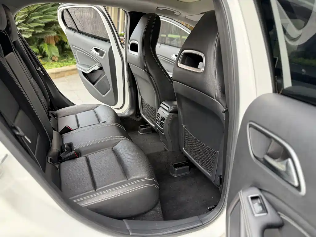 Mercedes-Benz GLA 2016