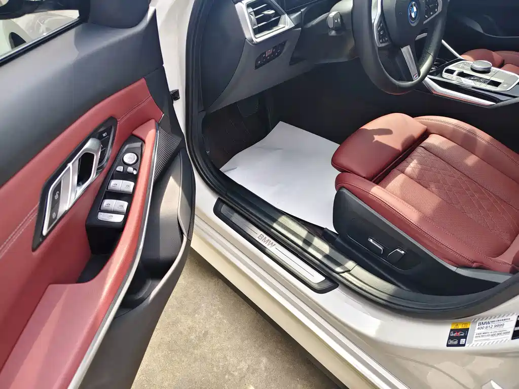 BMW i3 2024 — фото 4