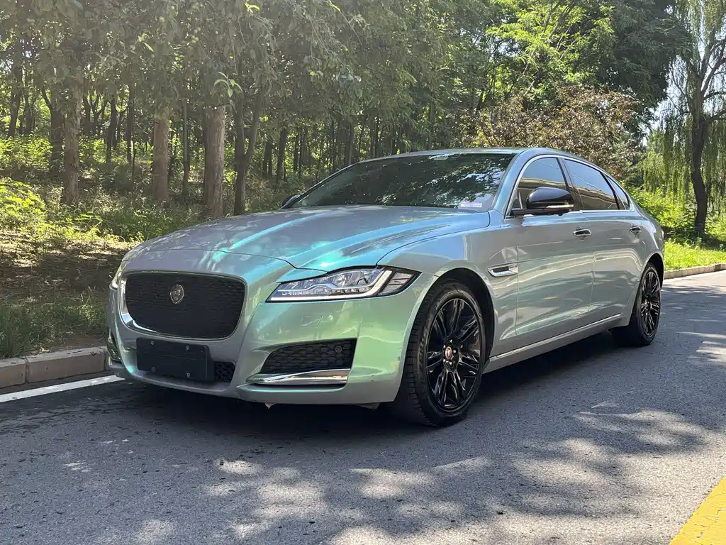 Jaguar XFL 2019 — фото 1