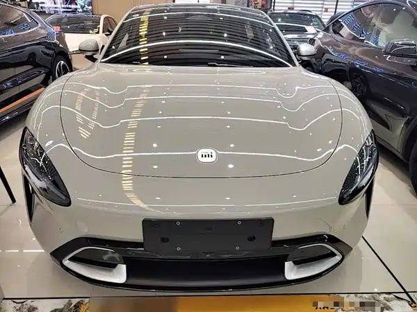 Xiaomi SU7 2024