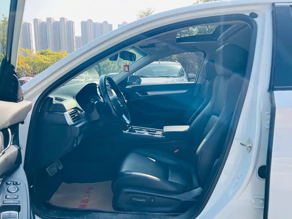 Honda Accord 2020 — фото 11