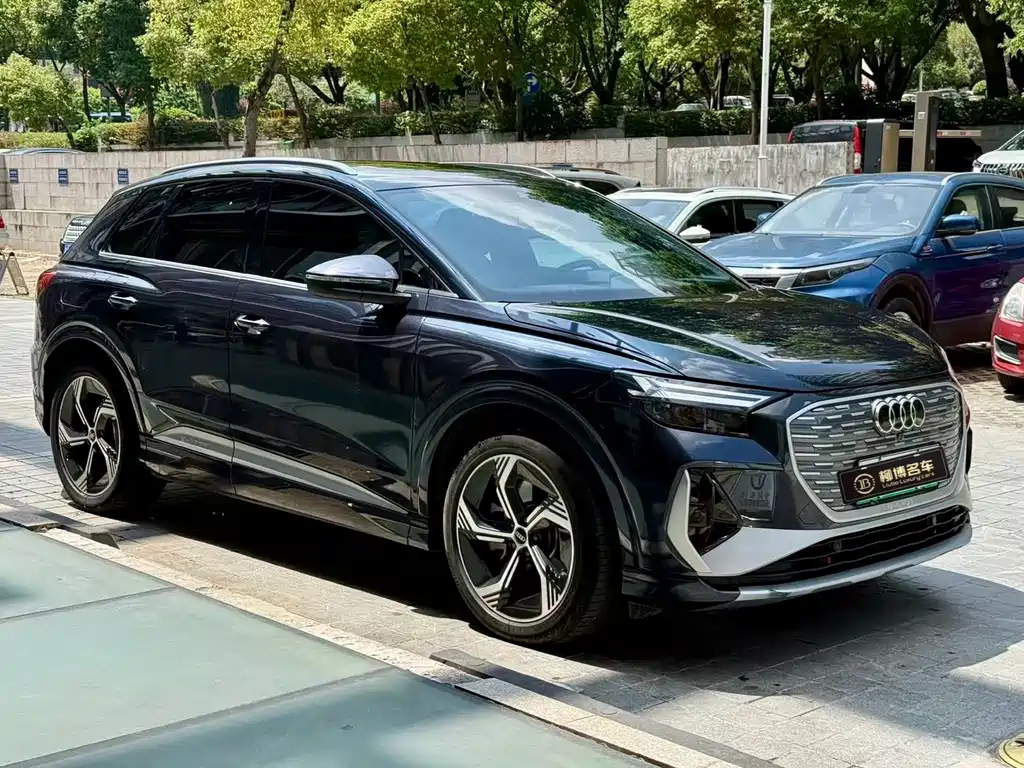 Audi Q4 E-Tron 2023 — фото 3