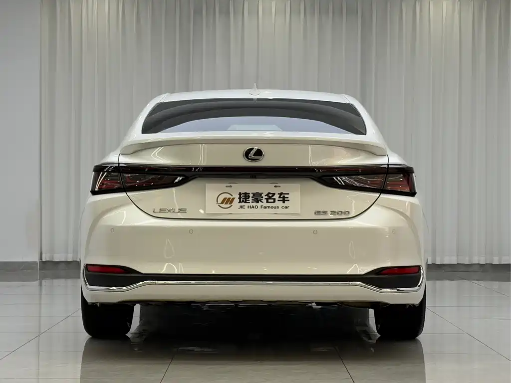 Lexus ES 2025 — фото 12