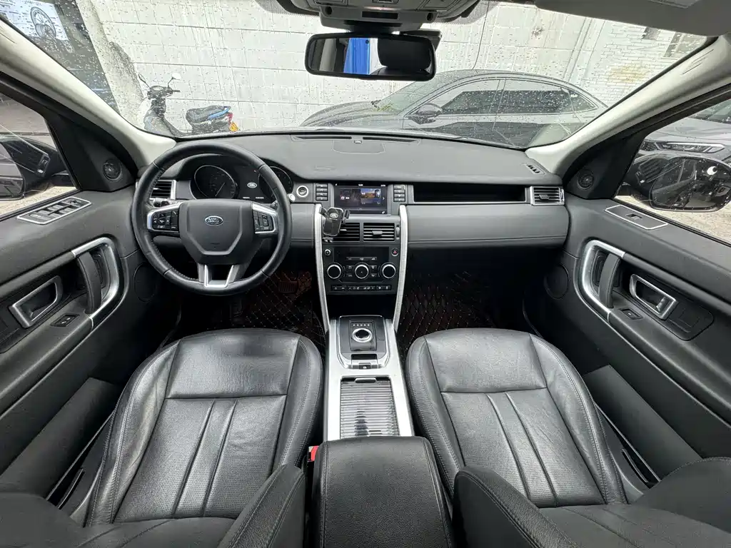 Land Rover Discovery Sport 2018 — фото 14