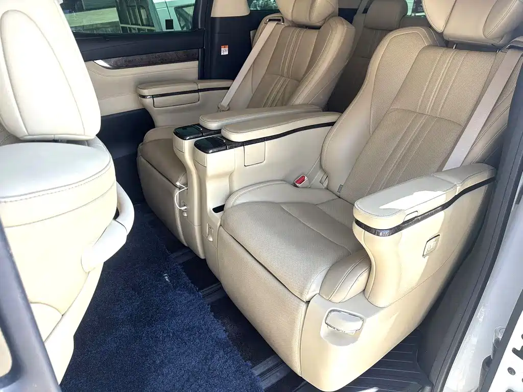 Toyota Vellfire 2022