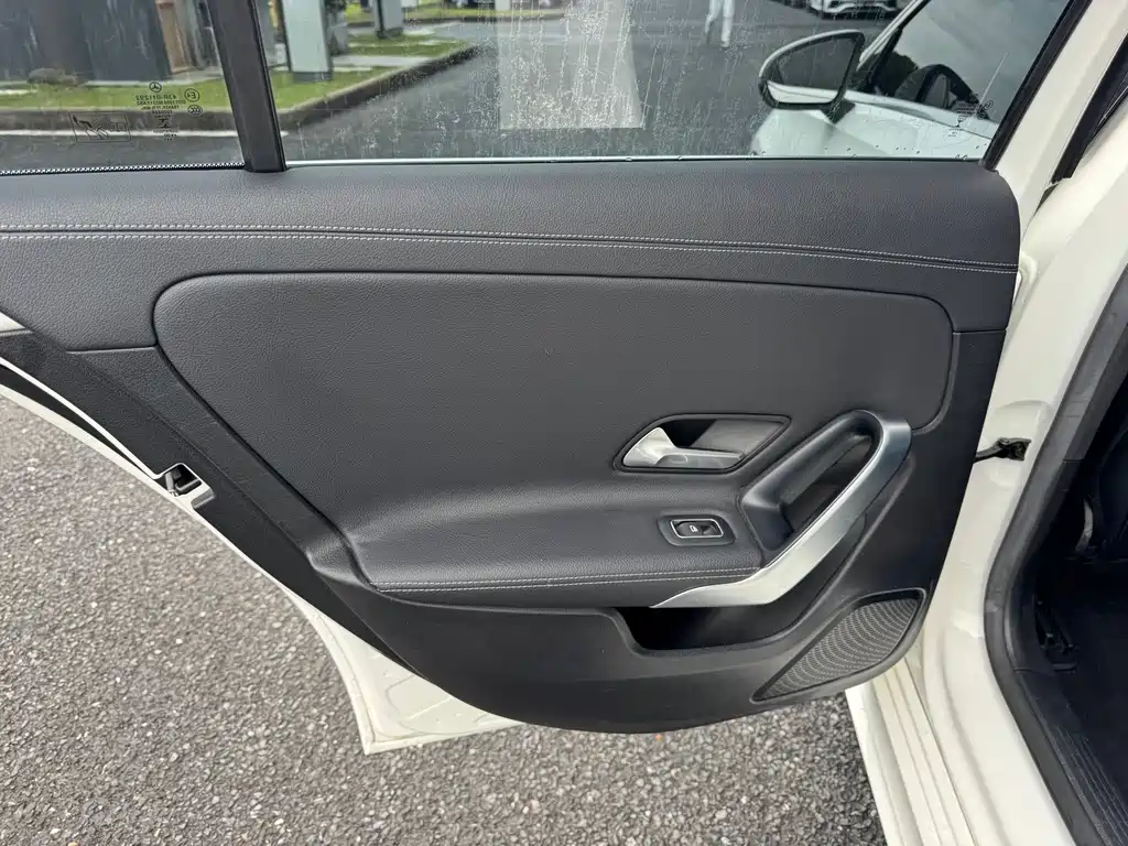 Mercedes-Benz A-Class 2020 — фото 13