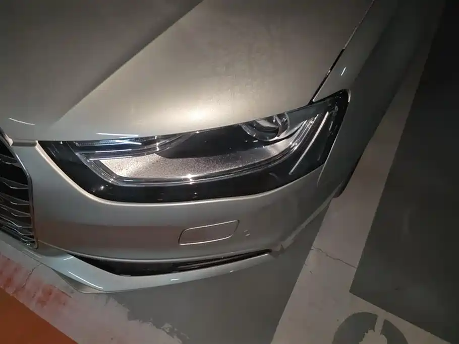 Audi A4L 2016