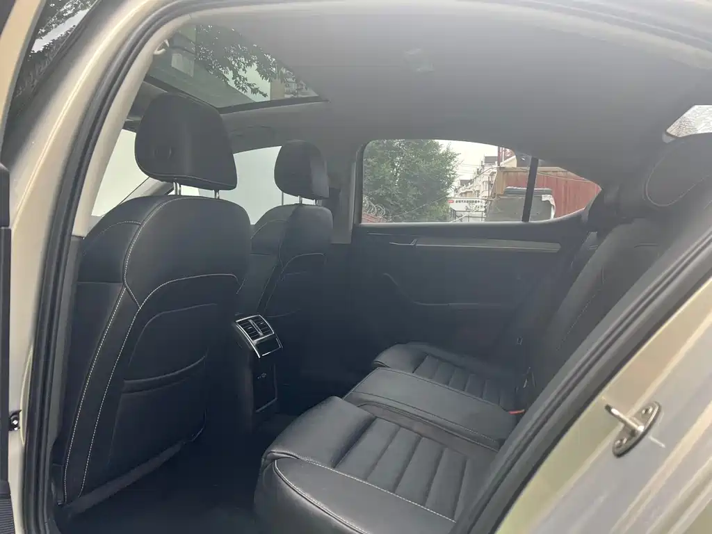 Skoda Superb 2022