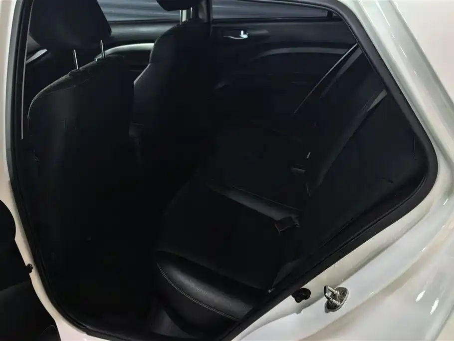 Kia KX1 2019 — фото 11
