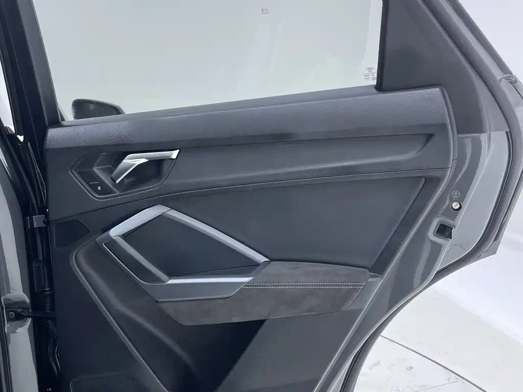Audi Q3 Sportback 2022 — фото 26