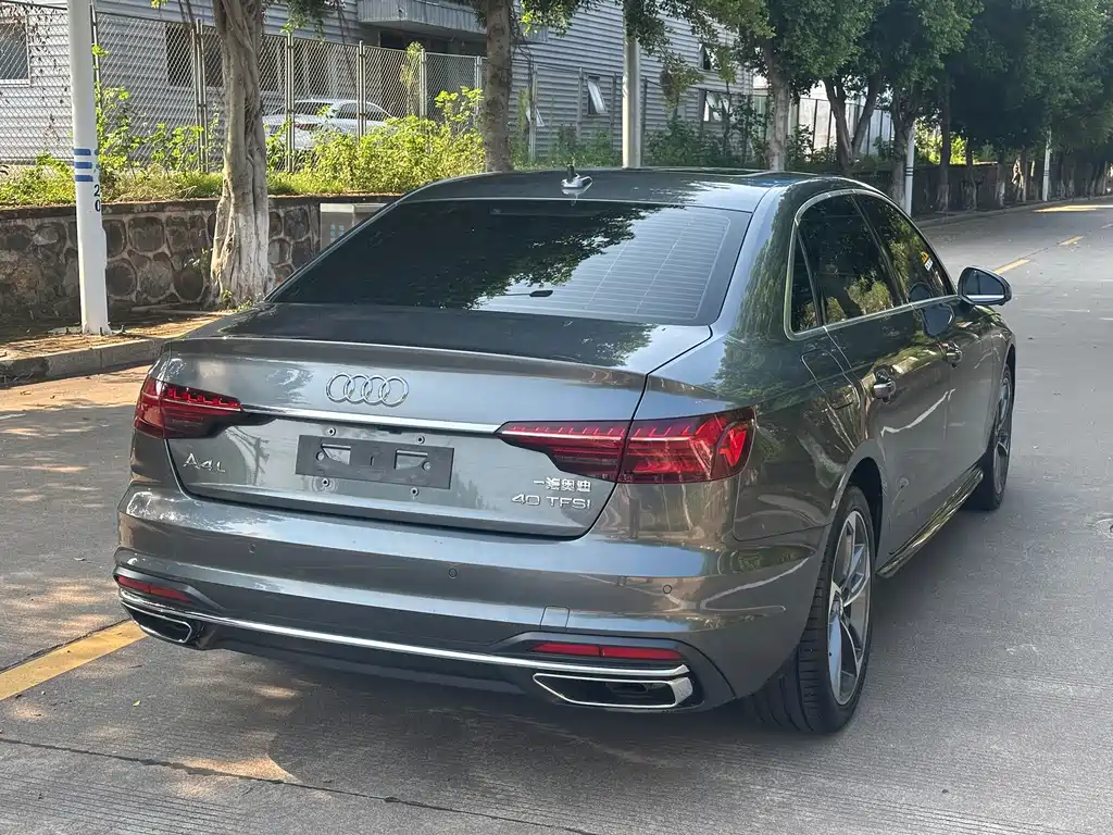 Audi A4L 2021