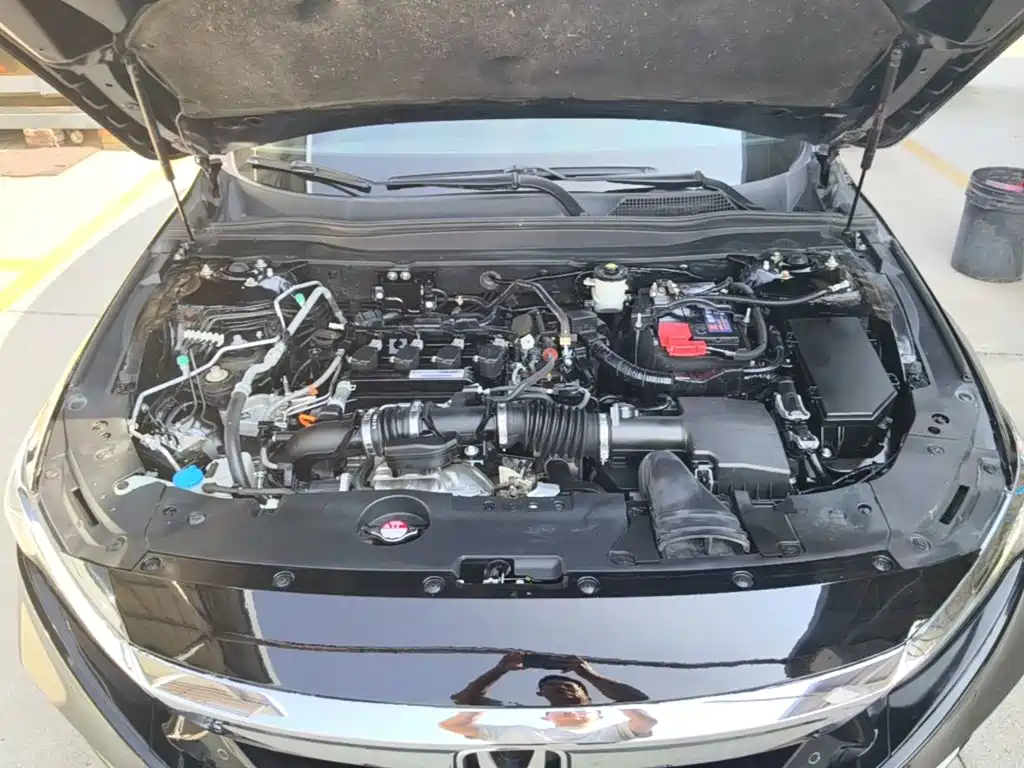 Honda Accord 2018 — фото 16