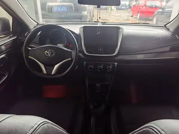 Toyota Yaris L 2019