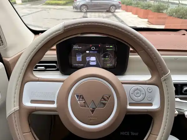 Wuling Hongguang MINIEV 2025