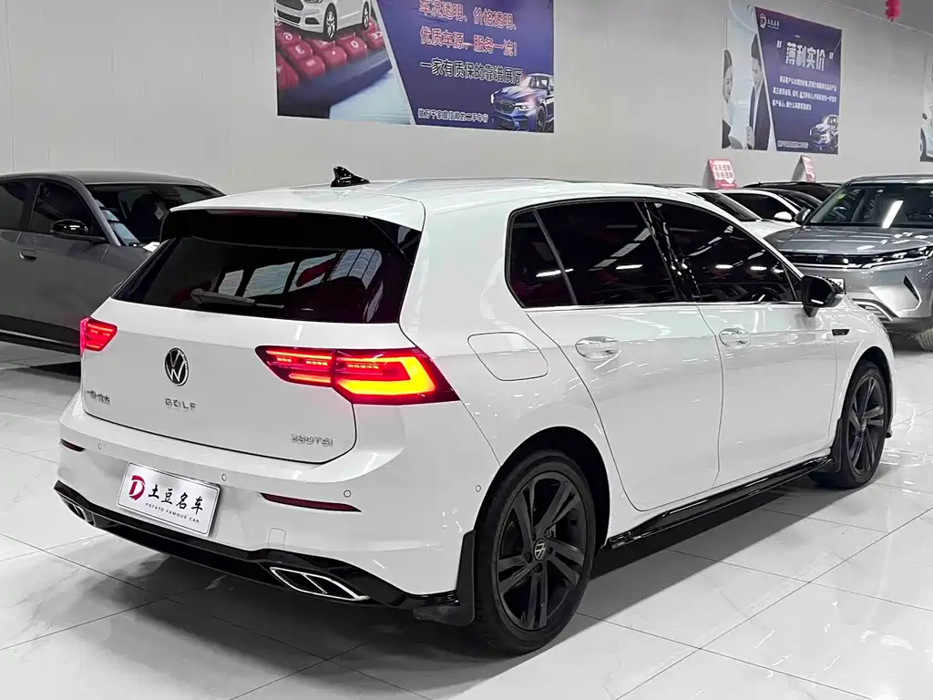 Volkswagen Golf 2023