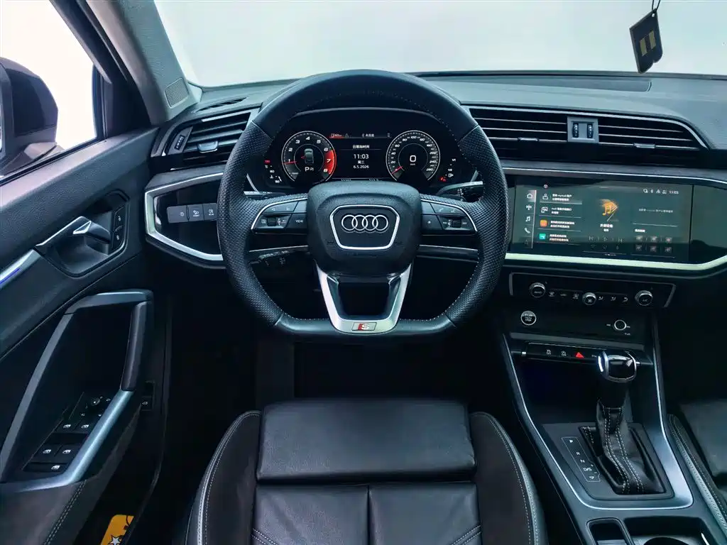 Audi Q3 Sportback 2022 — фото 12