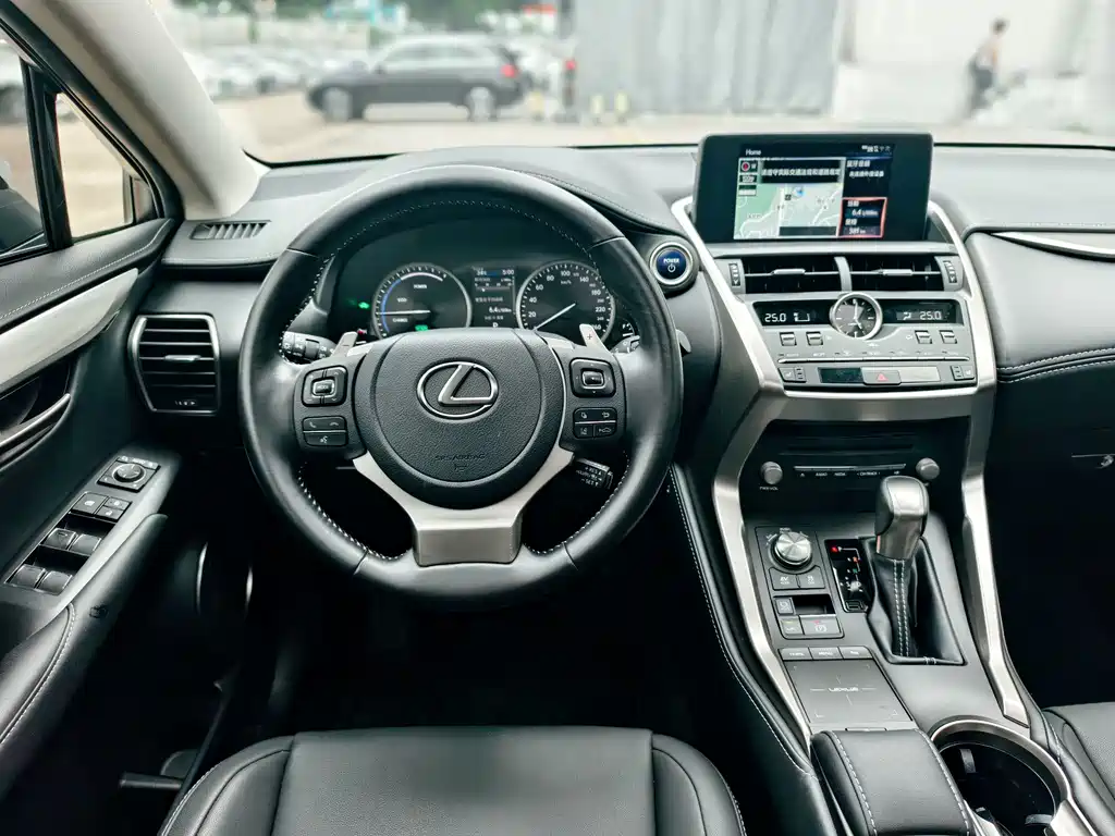 Lexus NX 2021 — фото 14