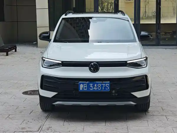 Volkswagen Tharu 2025