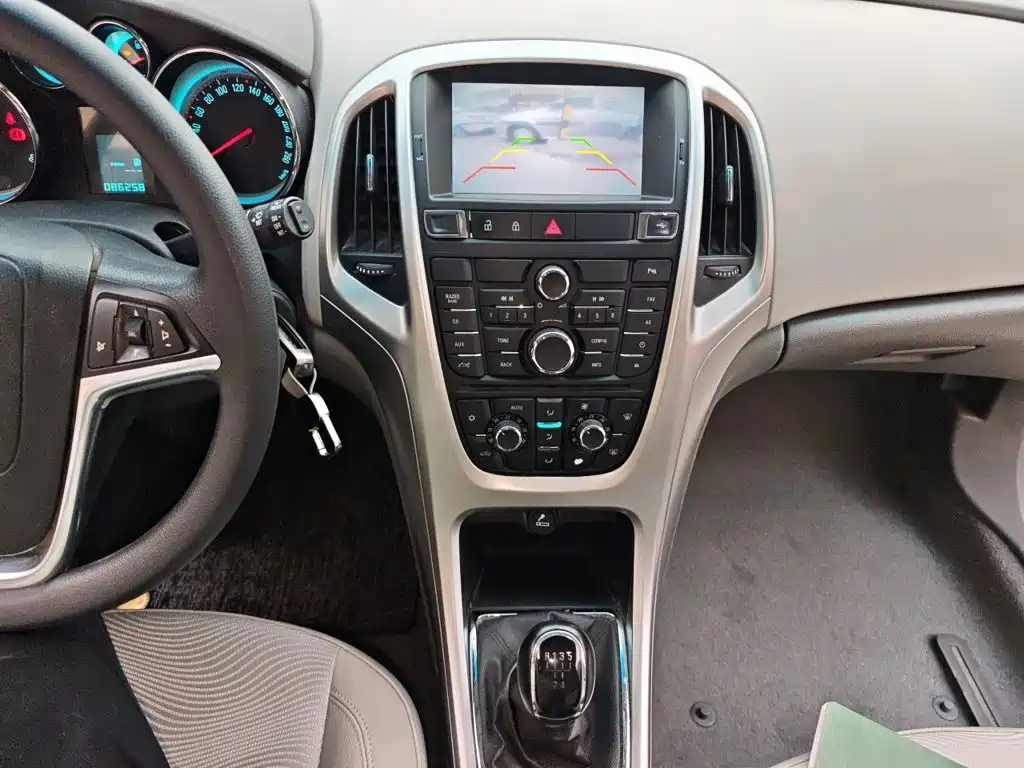 Buick Excelle GT 2014 — фото 14