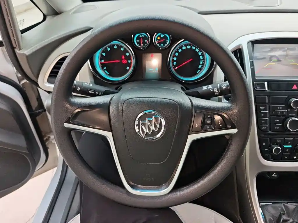 Buick Excelle GT 2014 — фото 11