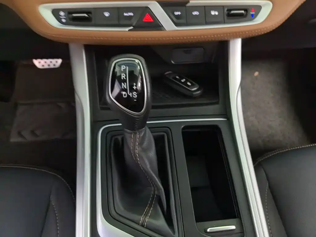 Geely Vision X6 2018 — фото 14