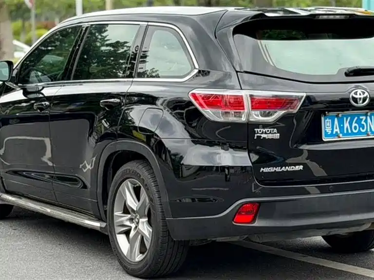 Toyota Highlander 2017 — фото 3