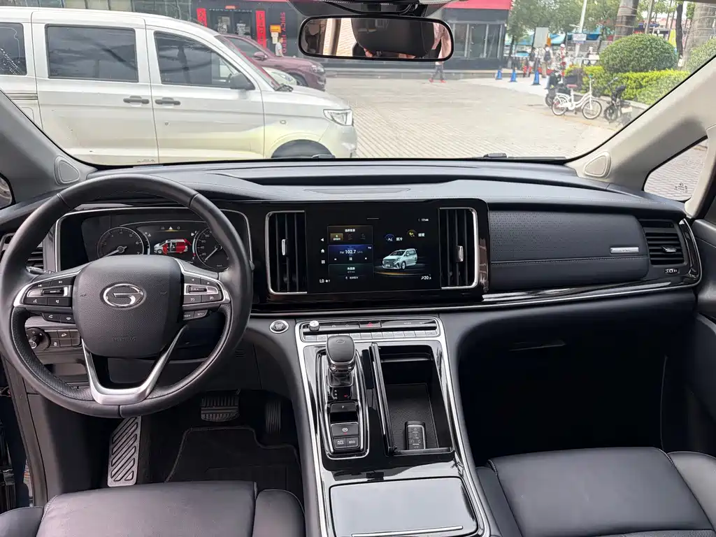 GAC Trumpchi M8 2022 — фото 19