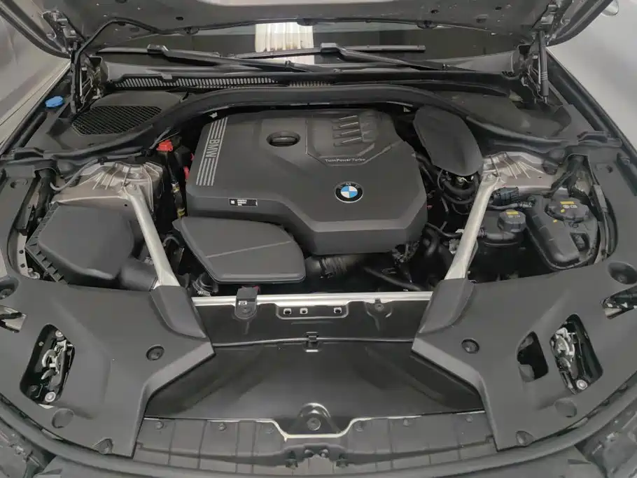 BMW 5 Series 2023 — фото 10