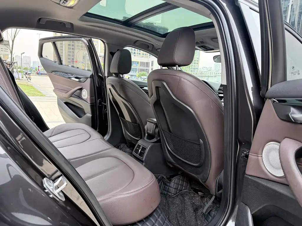 BMW X2 2022 — фото 11