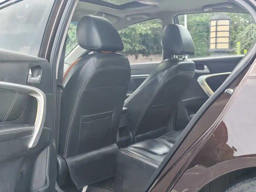 Geely Emgrand 2016