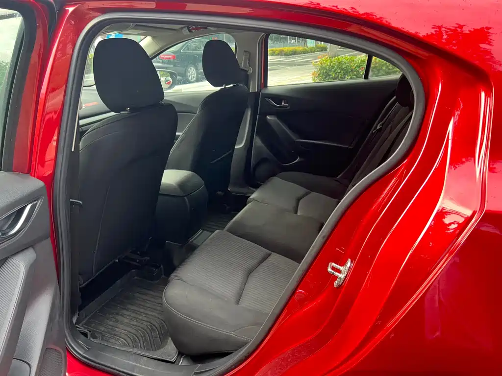 Mazda 3 Axela 2015 — фото 14