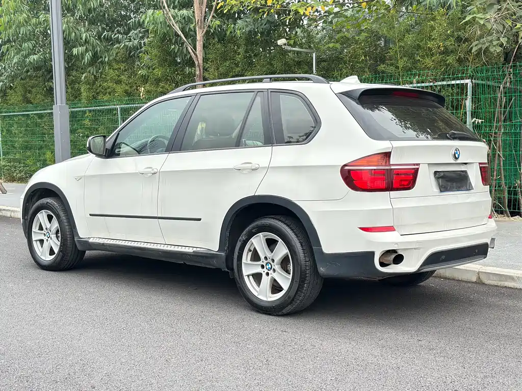 BMW X5 2011 — фото 23