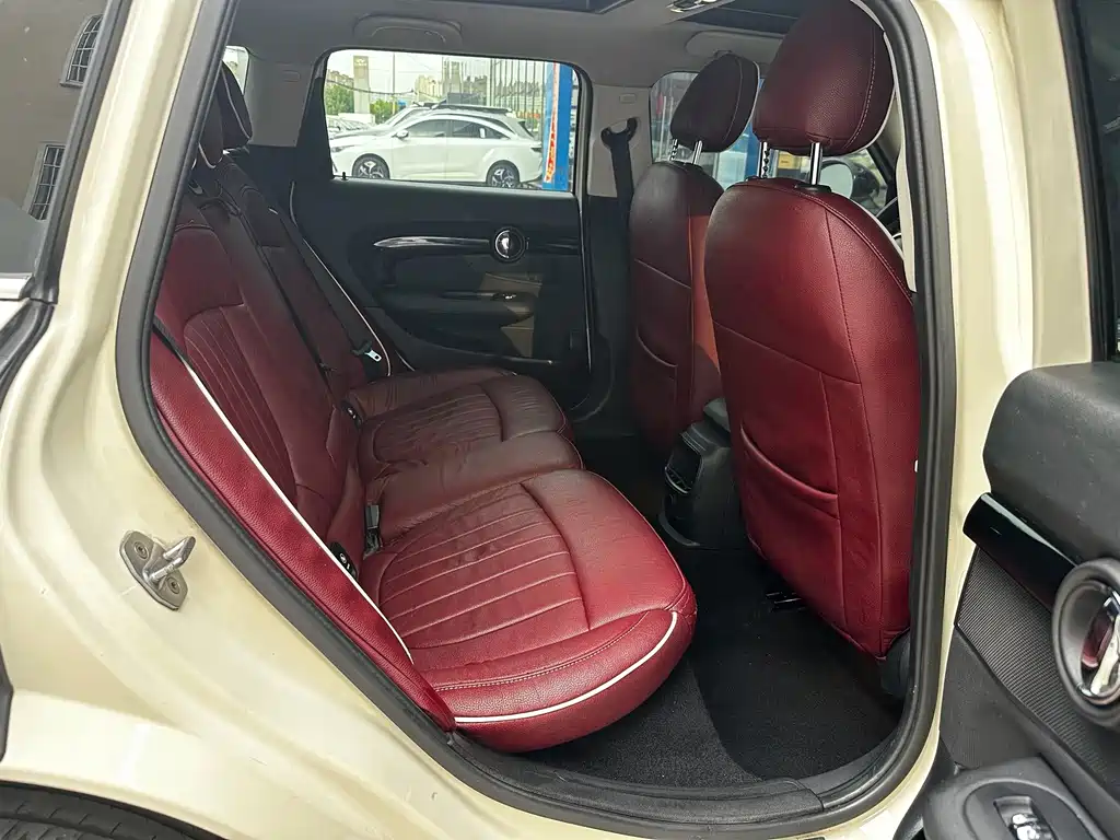 MINI Clubman 2016 — фото 10