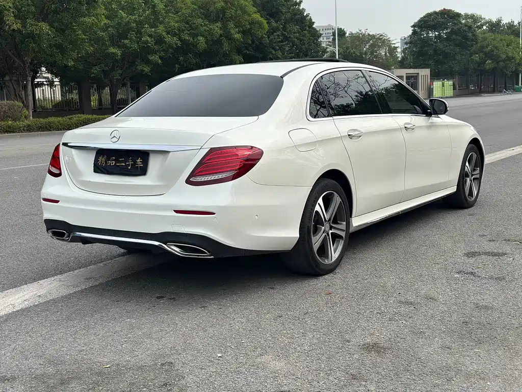 Mercedes-Benz E-Class 2017 — фото 13