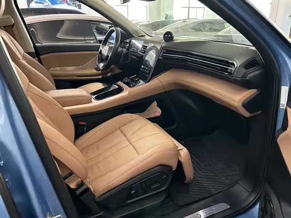 NIO ES8 2019