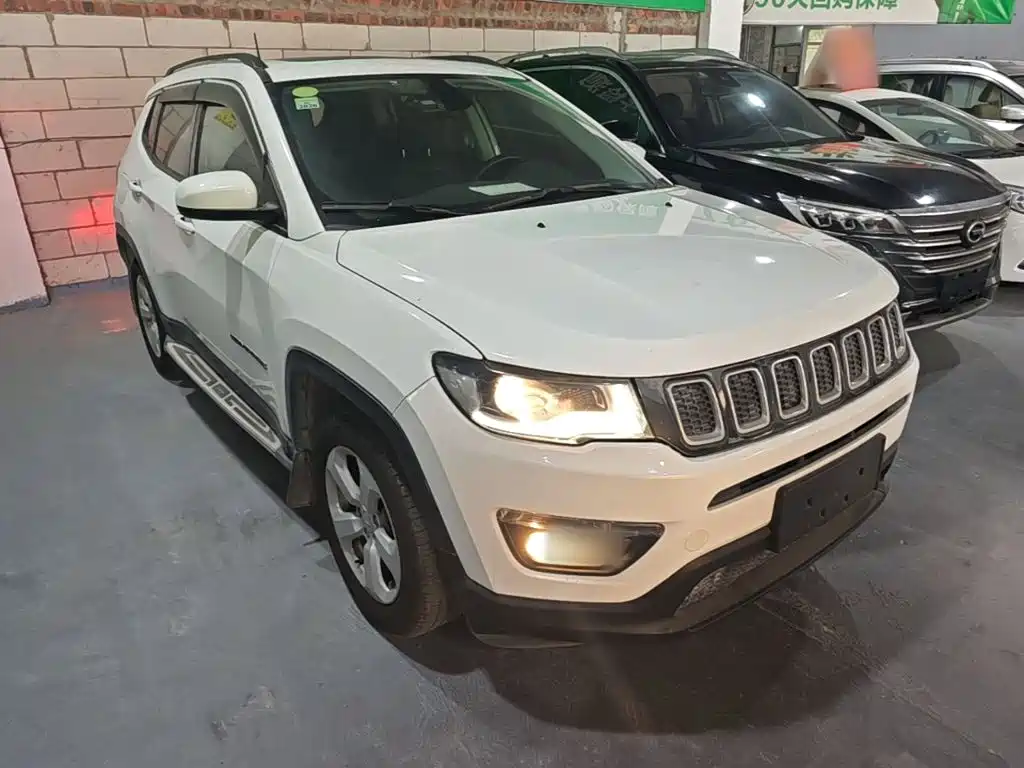 Jeep Compass 2018 — фото 4