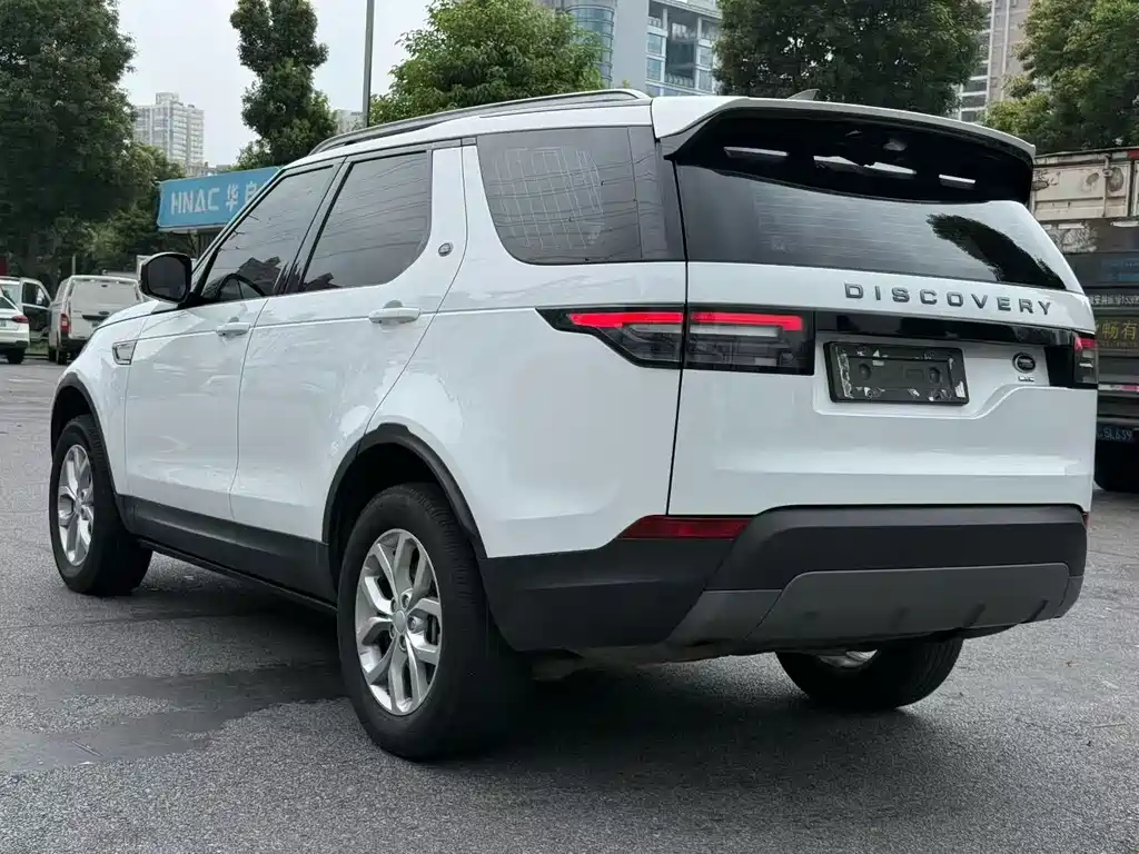 Land Rover Discovery 2018