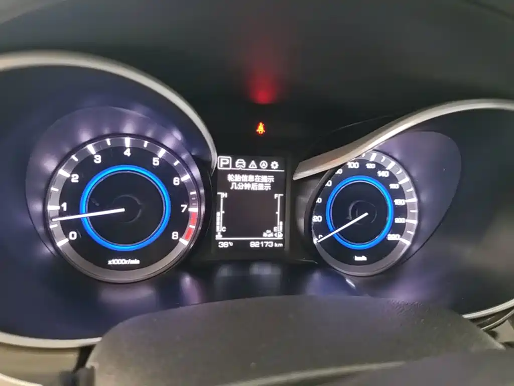 Changan Eado XT 2018 — фото 12