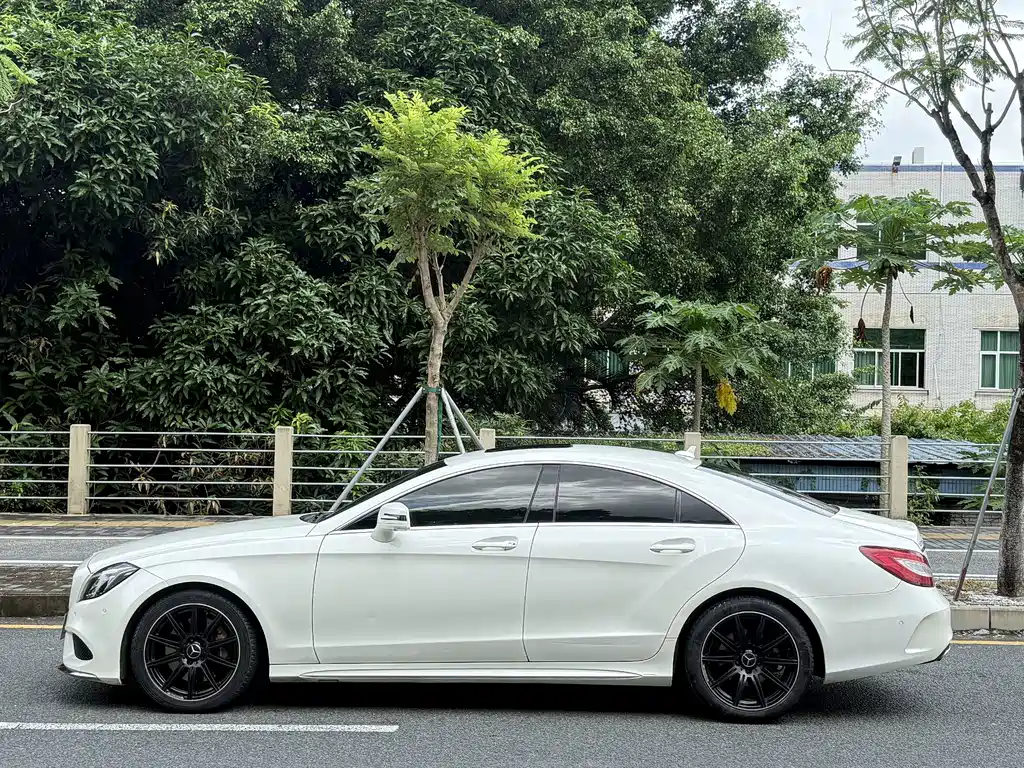 Mercedes-Benz CLS 2017 — фото 4