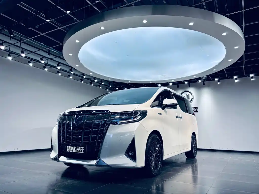 Toyota Alphard 2021 — фото 1