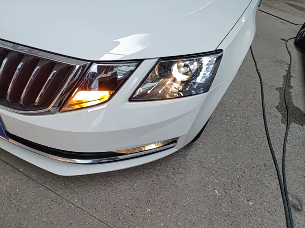 Skoda Octavia 2017 — фото 24