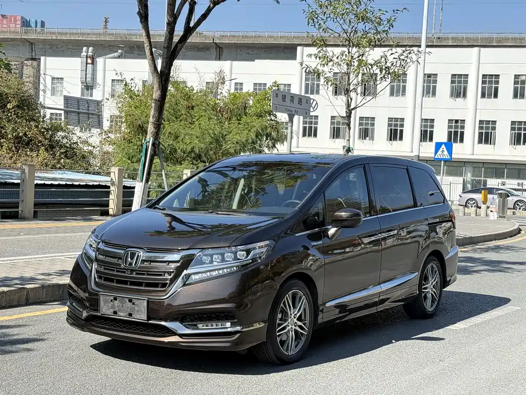 Honda Elysion 2021 — фото 1